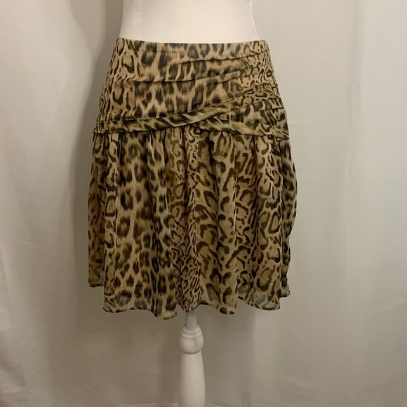 Express Leopard Print Mini Skirt- NWT- Size 4 - Picture 2 of 15